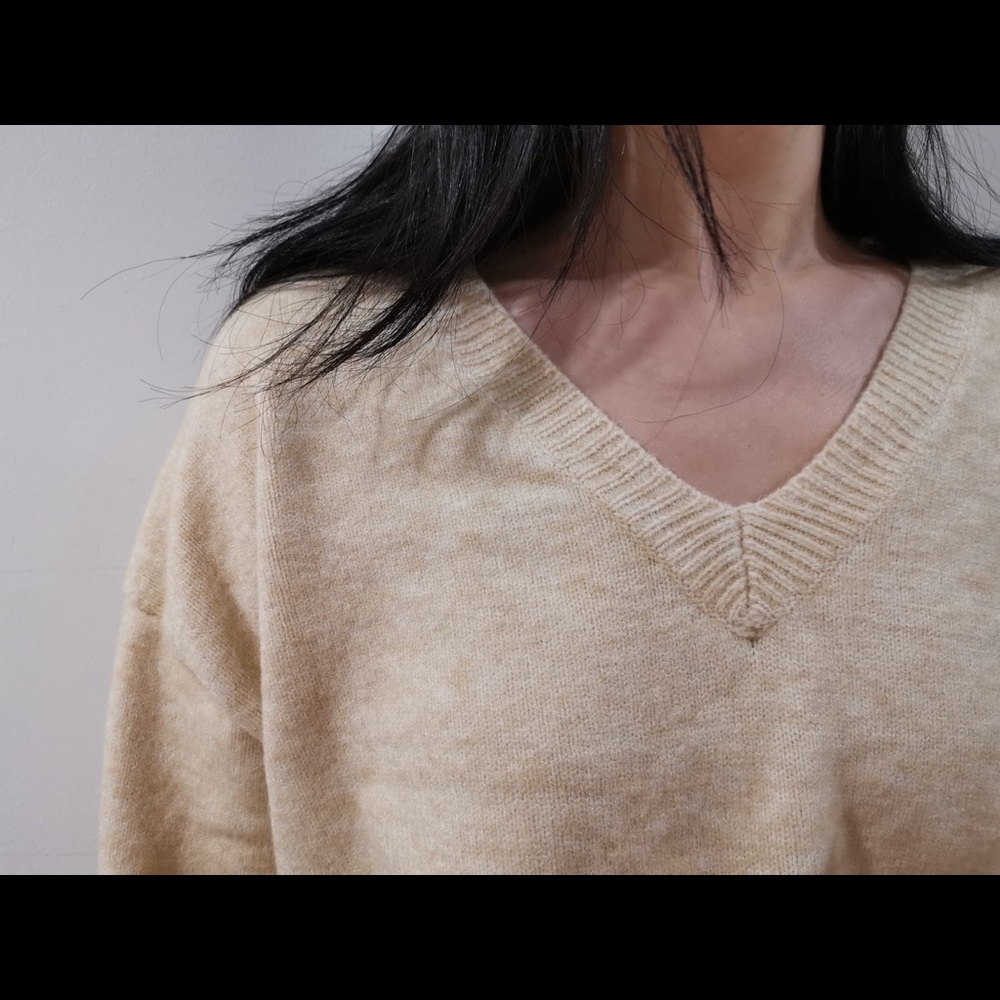 Sweater - Picture 4 of 8